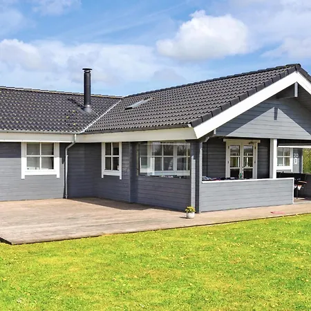 Holiday home 4 Bedroom Gorgeous In Sydals Nedre Lysabild